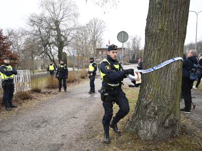 svedska policija.jpg  svedska policija.jpg