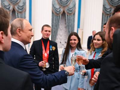 putin sa sportistima.jpg putin sa sportistima.jpg